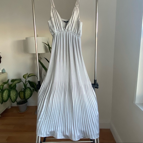 Slip dress - Picture 4 of 12